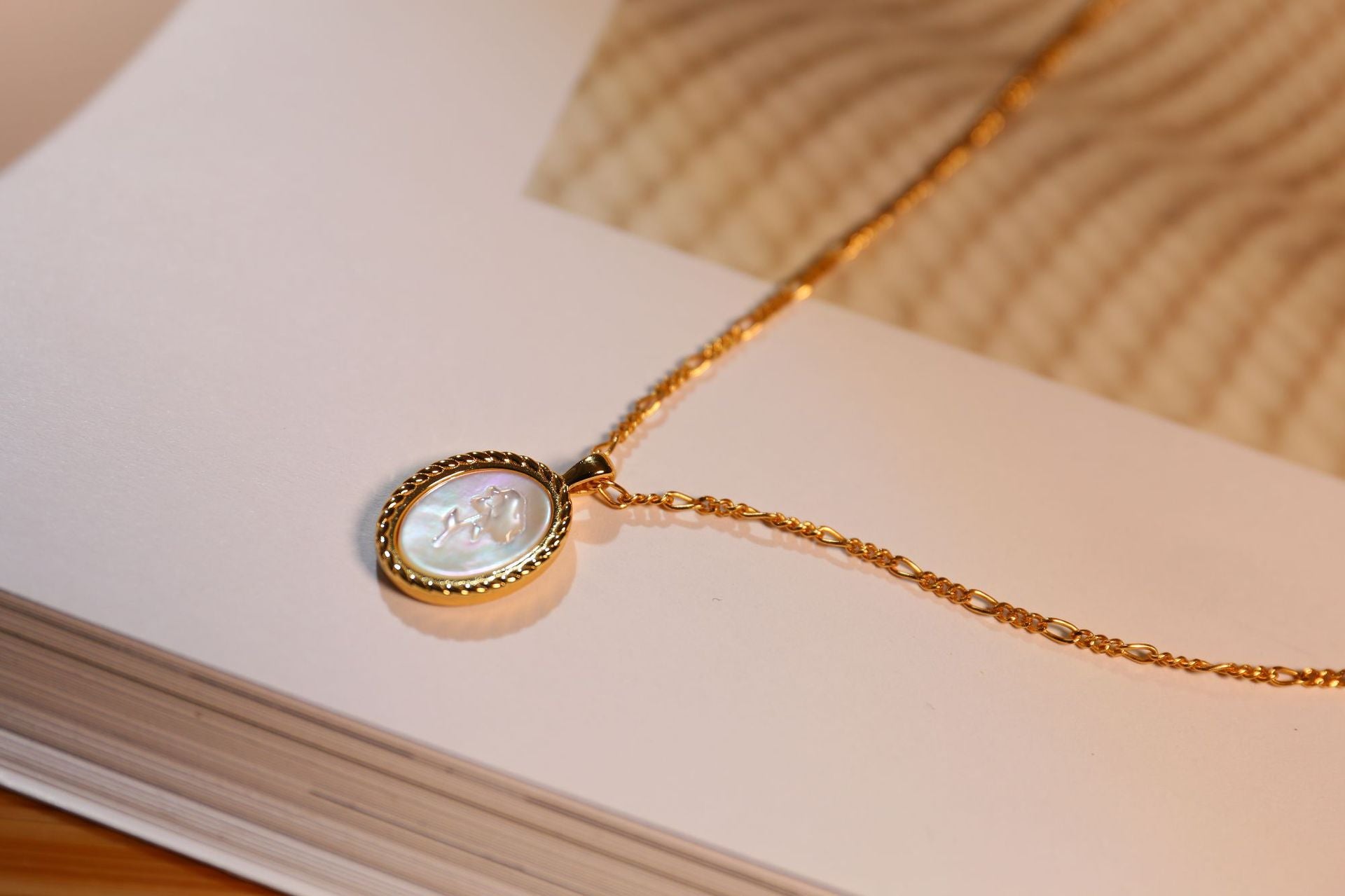 Oval Rose Embossed Necklace - S925 silver