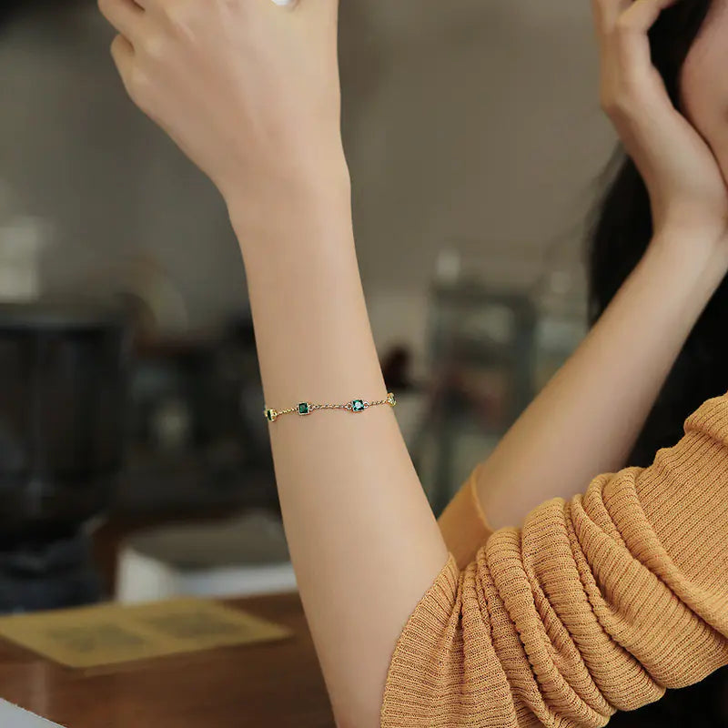 Elegant Emerald Zircon Bracelet - Fashionable All-Match