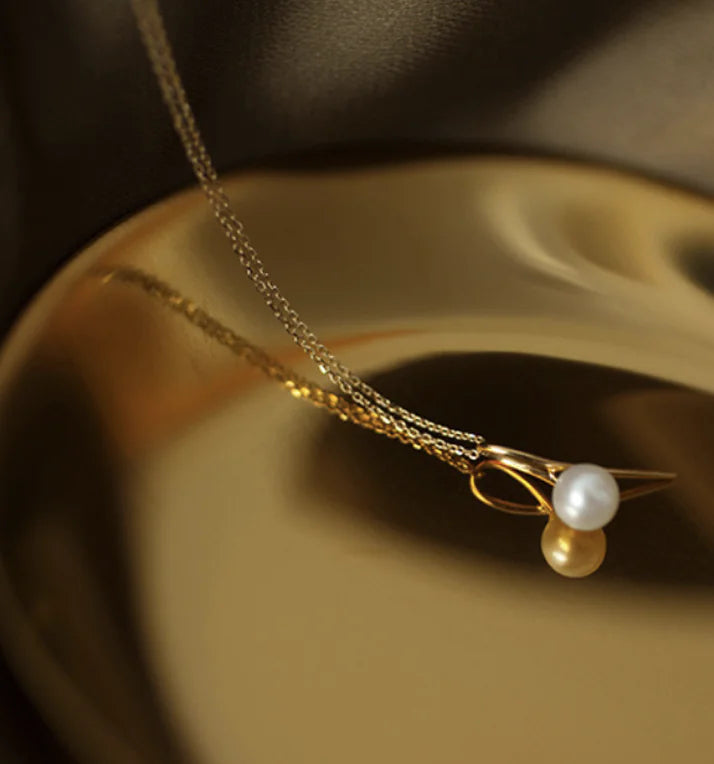 S925 Silver and 17k gold Necklace with Pearl Pendant