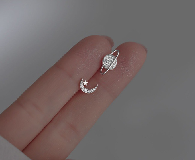 Delicate Moon and Stars Asymmetric Earrings (One Pair)